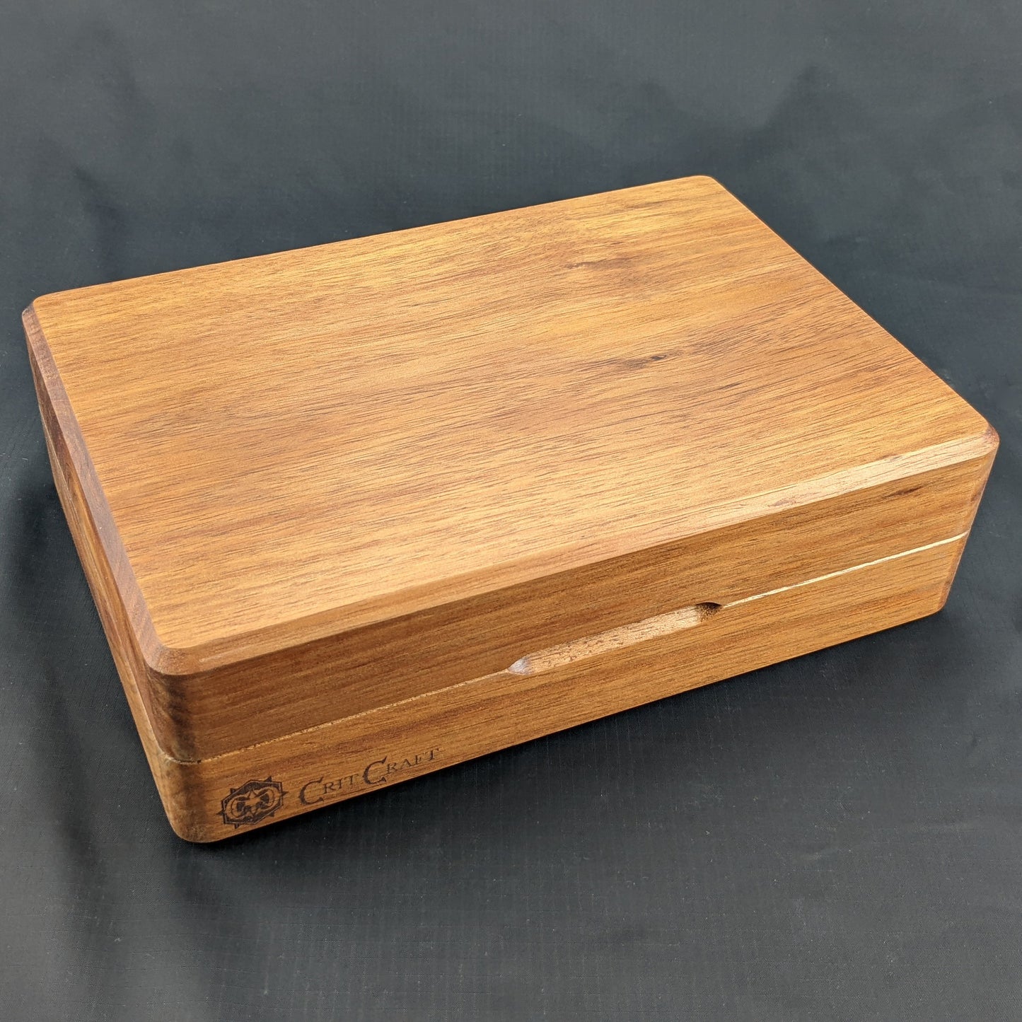 Adventurer Dice Vault Tasmanian Blackwood