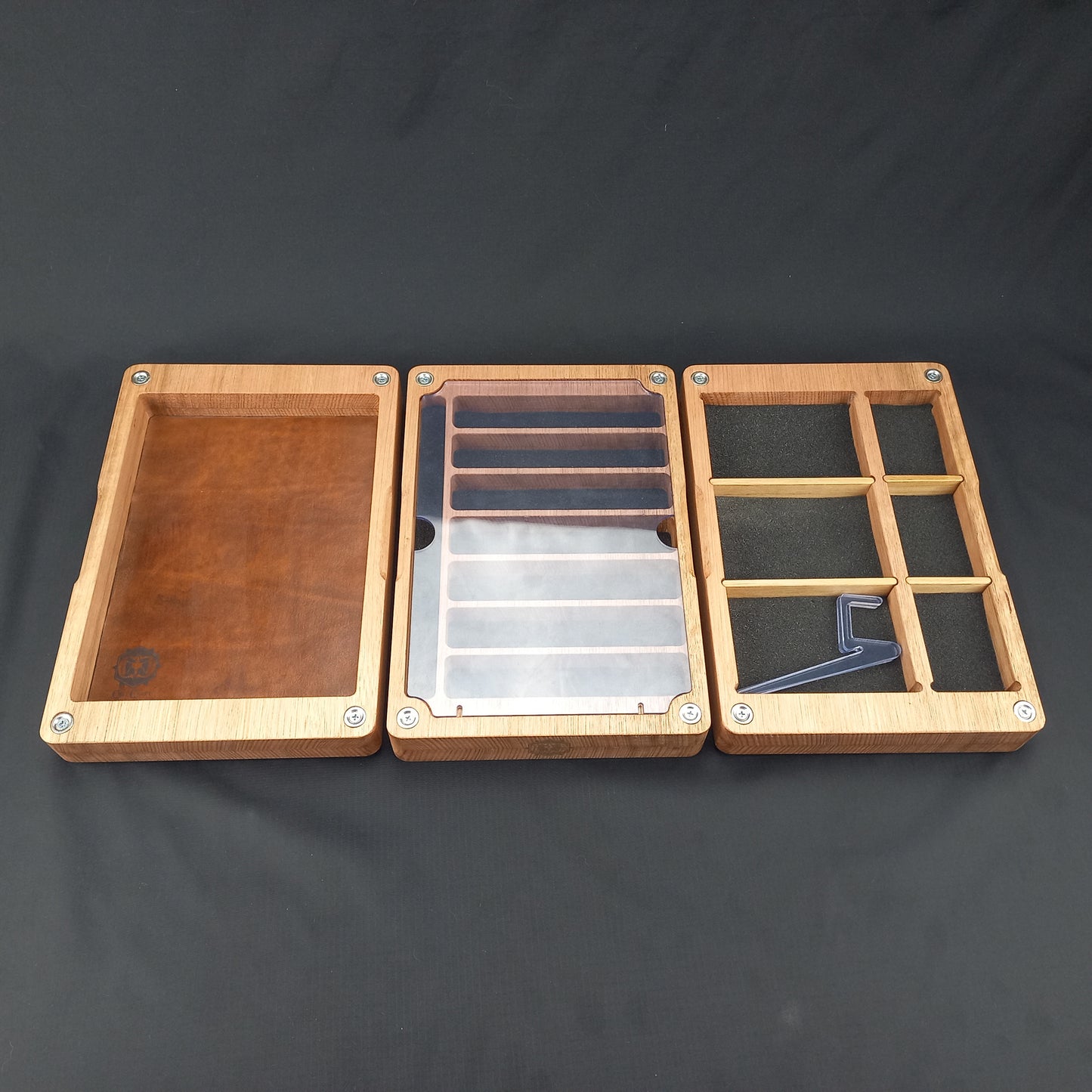 Master Dice Vault Tasmanian Oak
