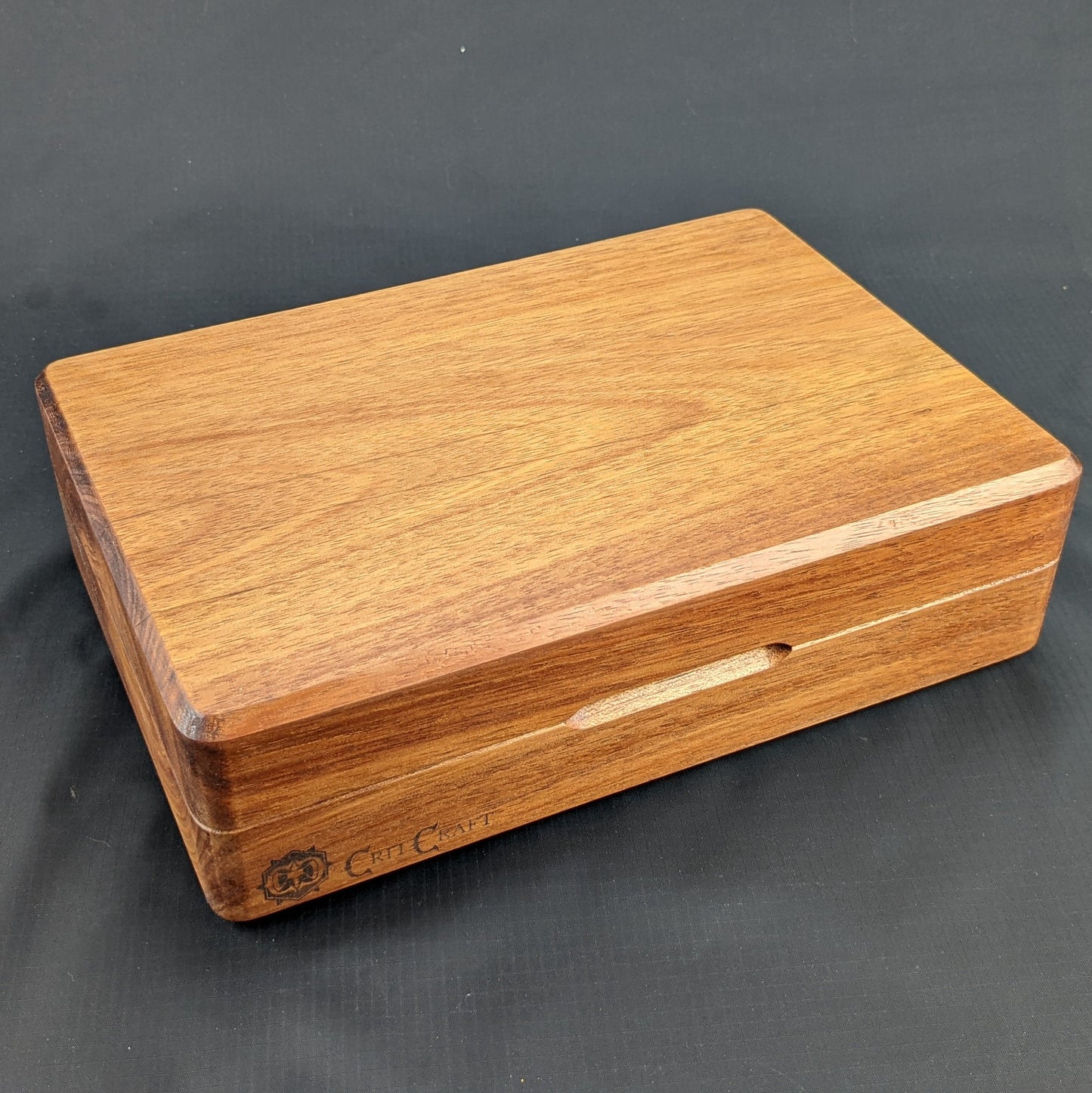 Adventurer Dice Vault Tasmanian Blackwood