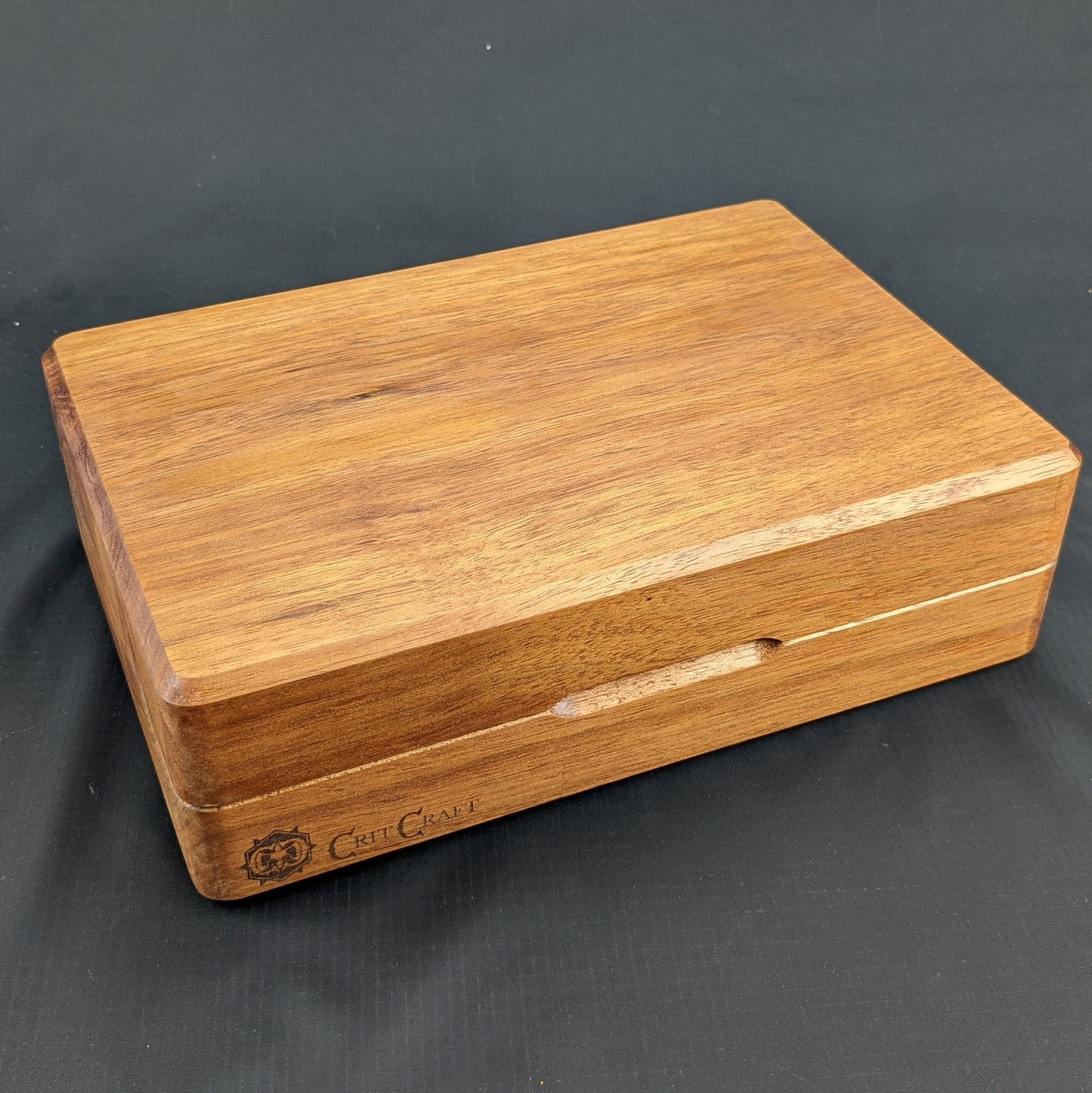 Adventurer Dice Vault Tasmanian Blackwood