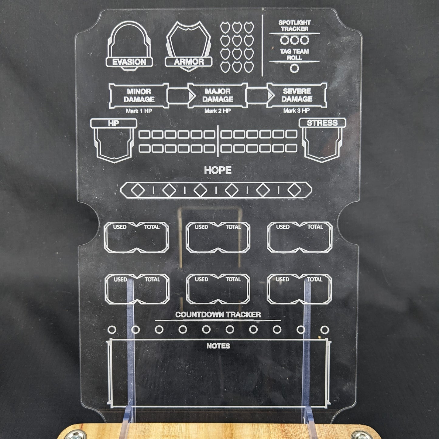 Master Dice Vault Fijian Mahogany