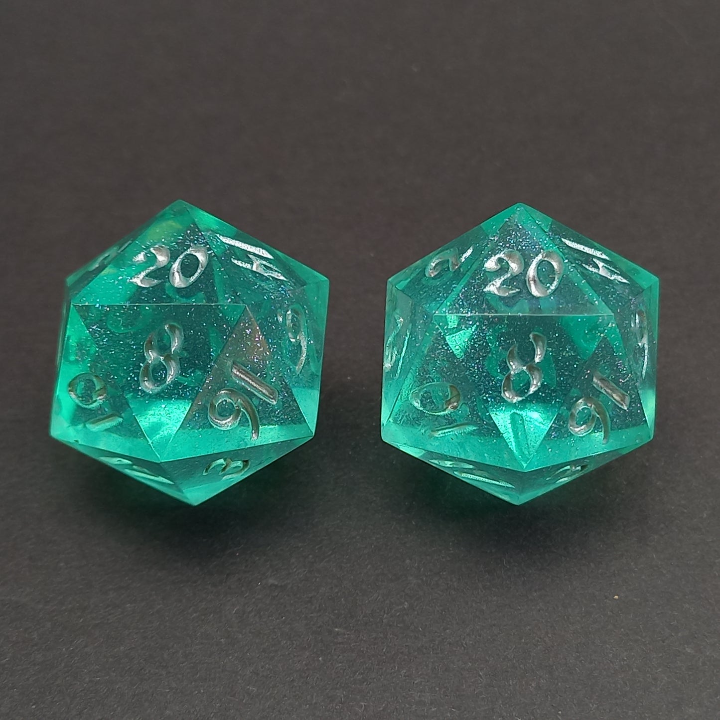 Green Crystal D20 Advantage Pair